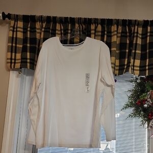 Croft & Barrow Classic White Long Sleeve Tee